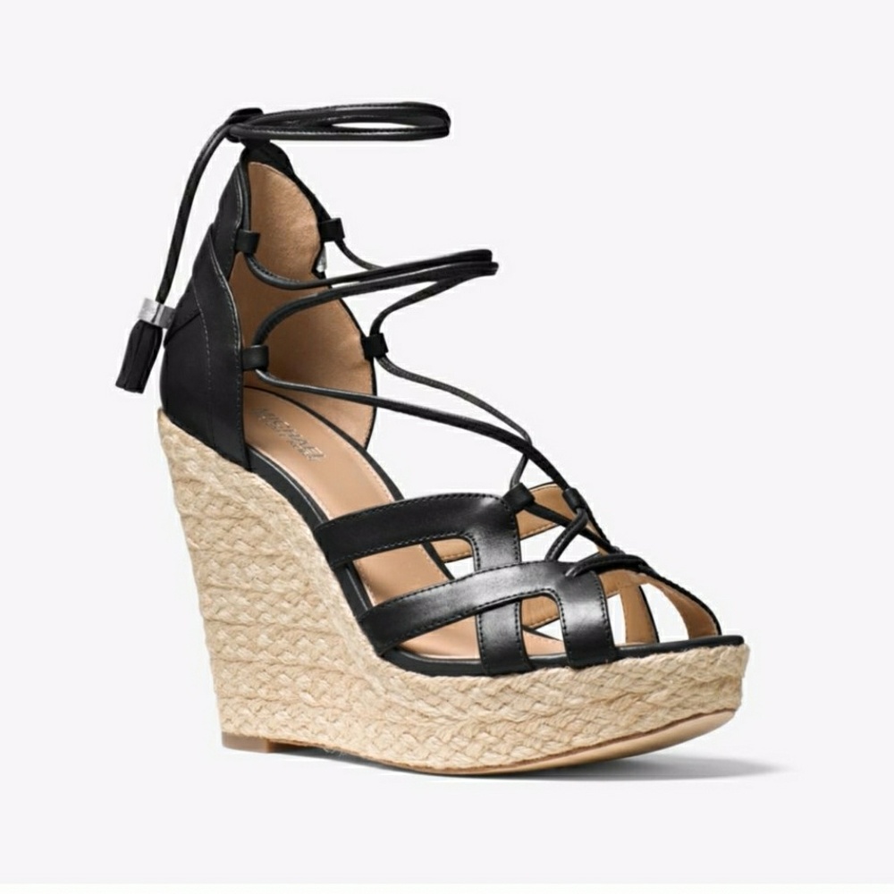 Michael Kors Mirable Leather Lace- Up. Size 8